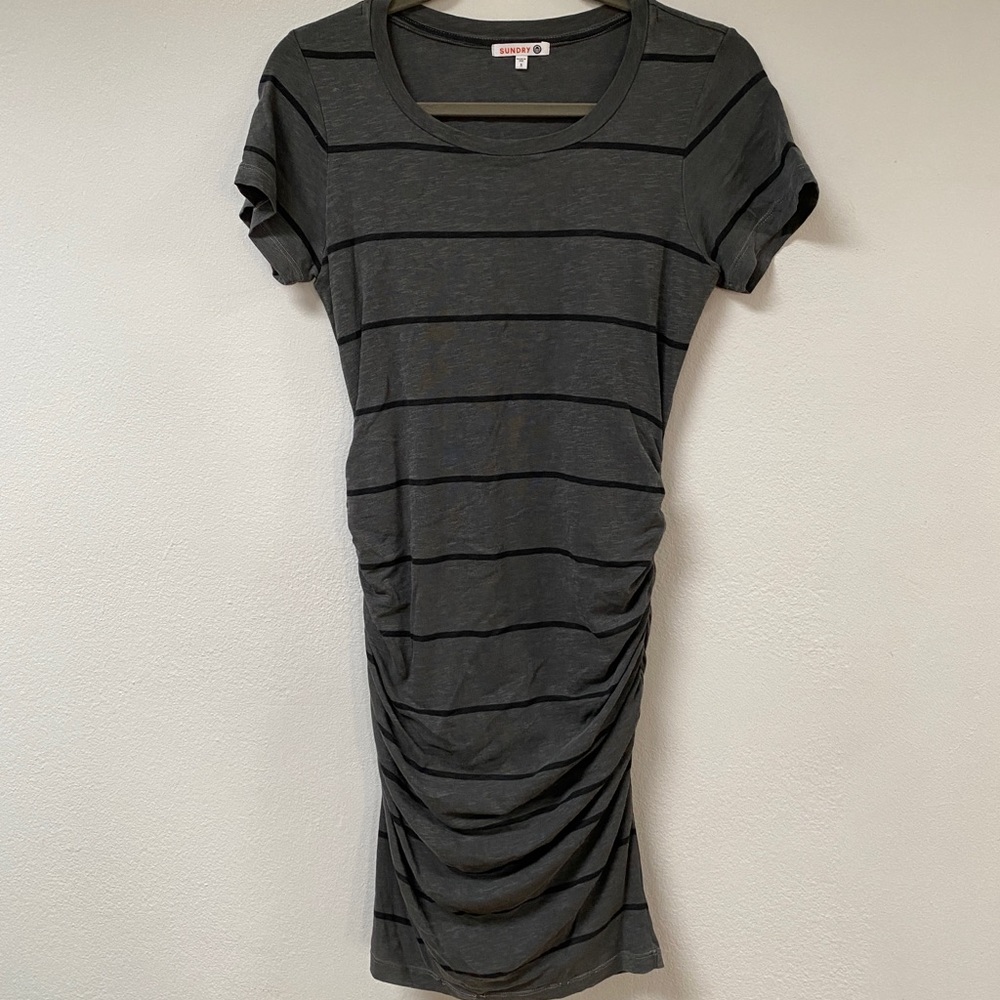 Anthropologie Dress That Looks Great On!